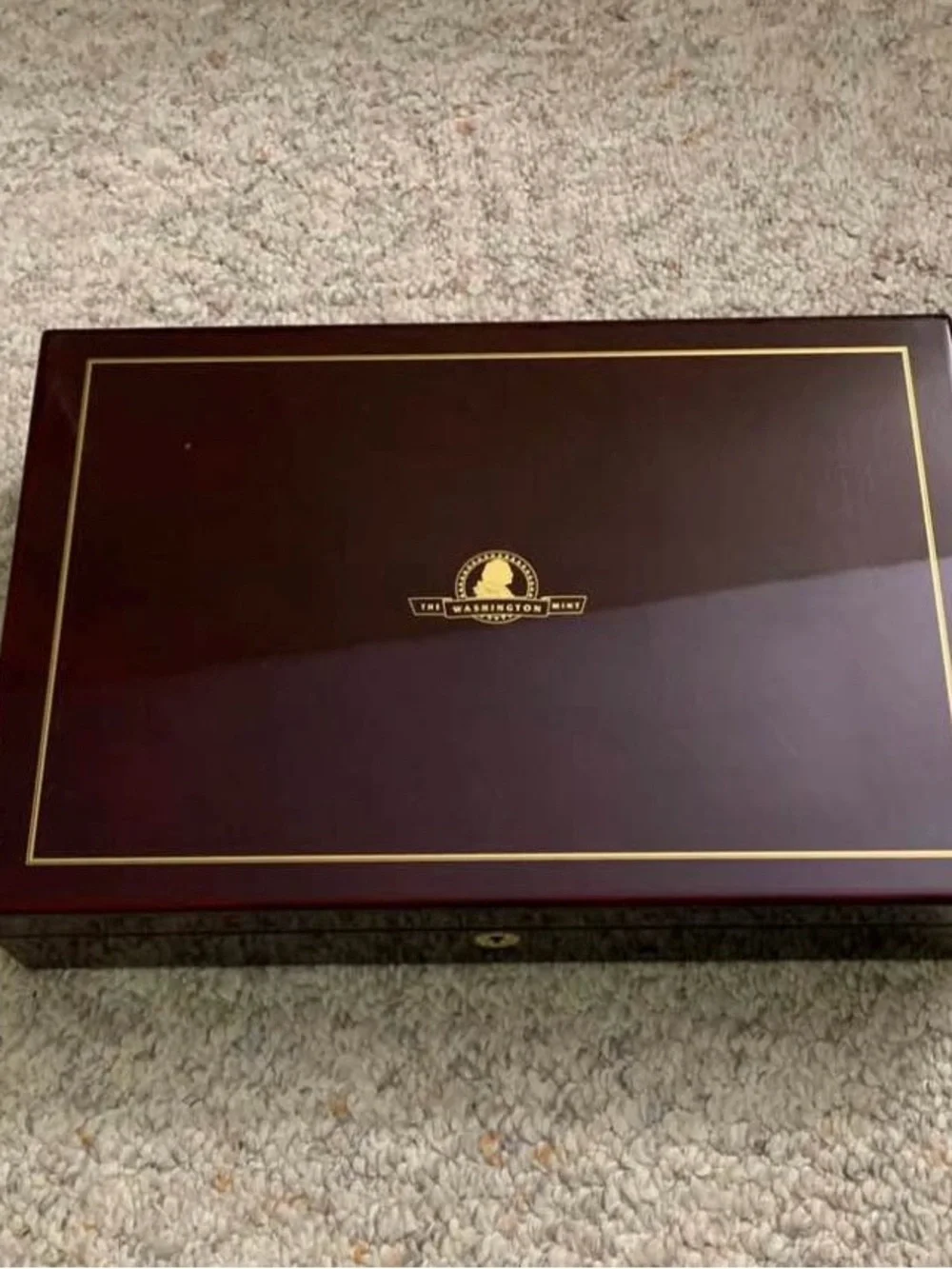 Washington Mint Wooden Presentation Display Case w/ Key & Velvet Bag Empty